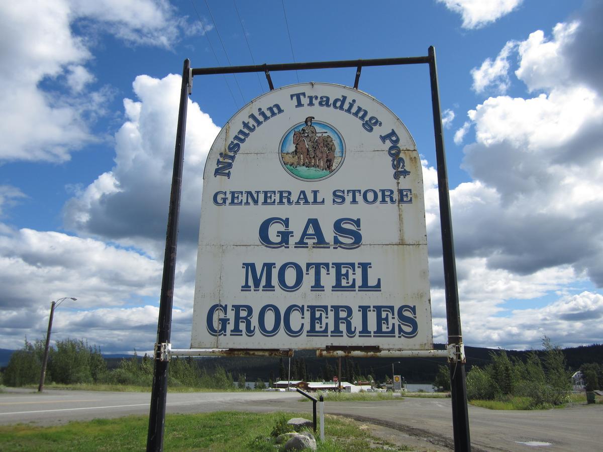 Nisutlin Trading Post Motel Teslin Exterior foto